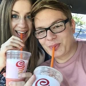 Meet your Posher, Brady